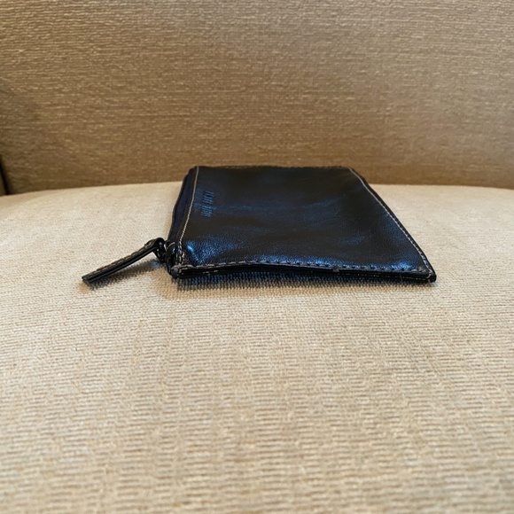 Bobbi Brown Small Leather Zip Case - Picture 6 of 10